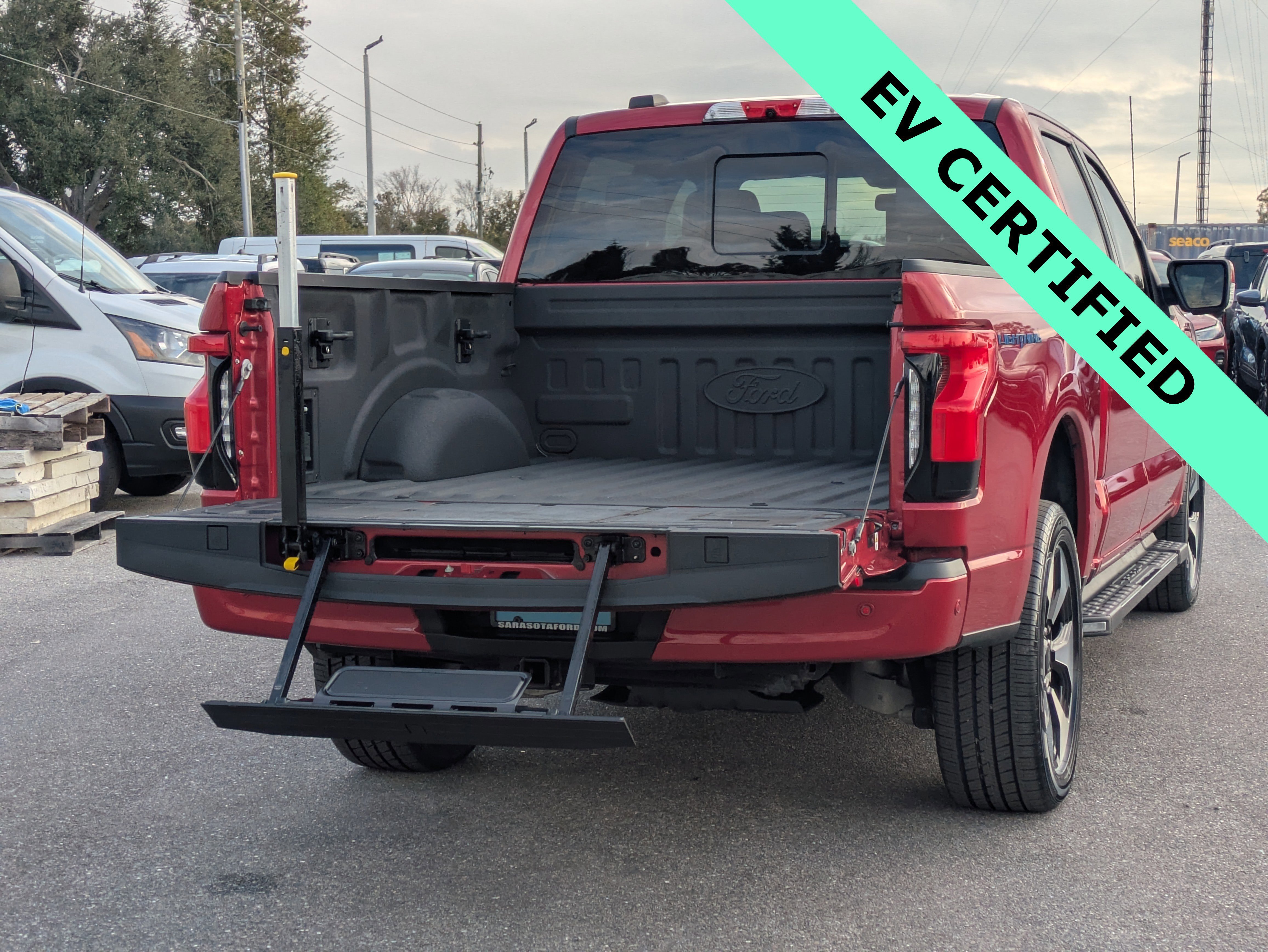 Certified 2023 Ford F150 Lightning Platinum image 13