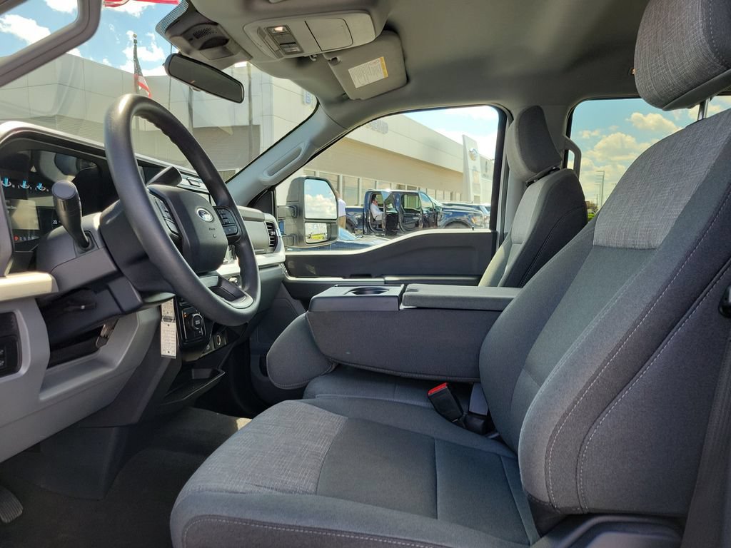 Certified 2025 Ford F250 XLT AWD/4WD image 18