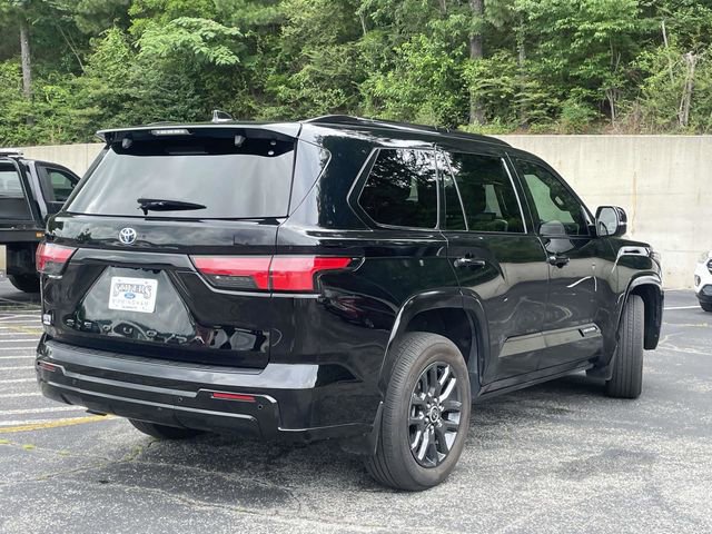 Used 2023 Toyota Sequoia Platinum AWD/4WD image 3