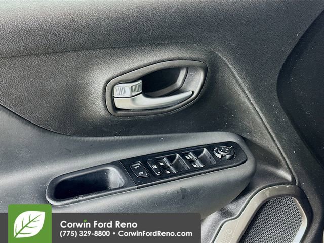 Used 2020 Jeep Renegade Limited image 17