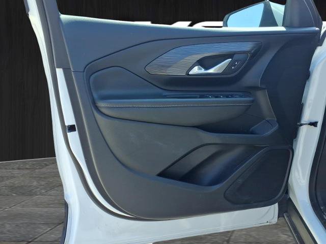 Used 2024 GMC Terrain SLE FWD image 21