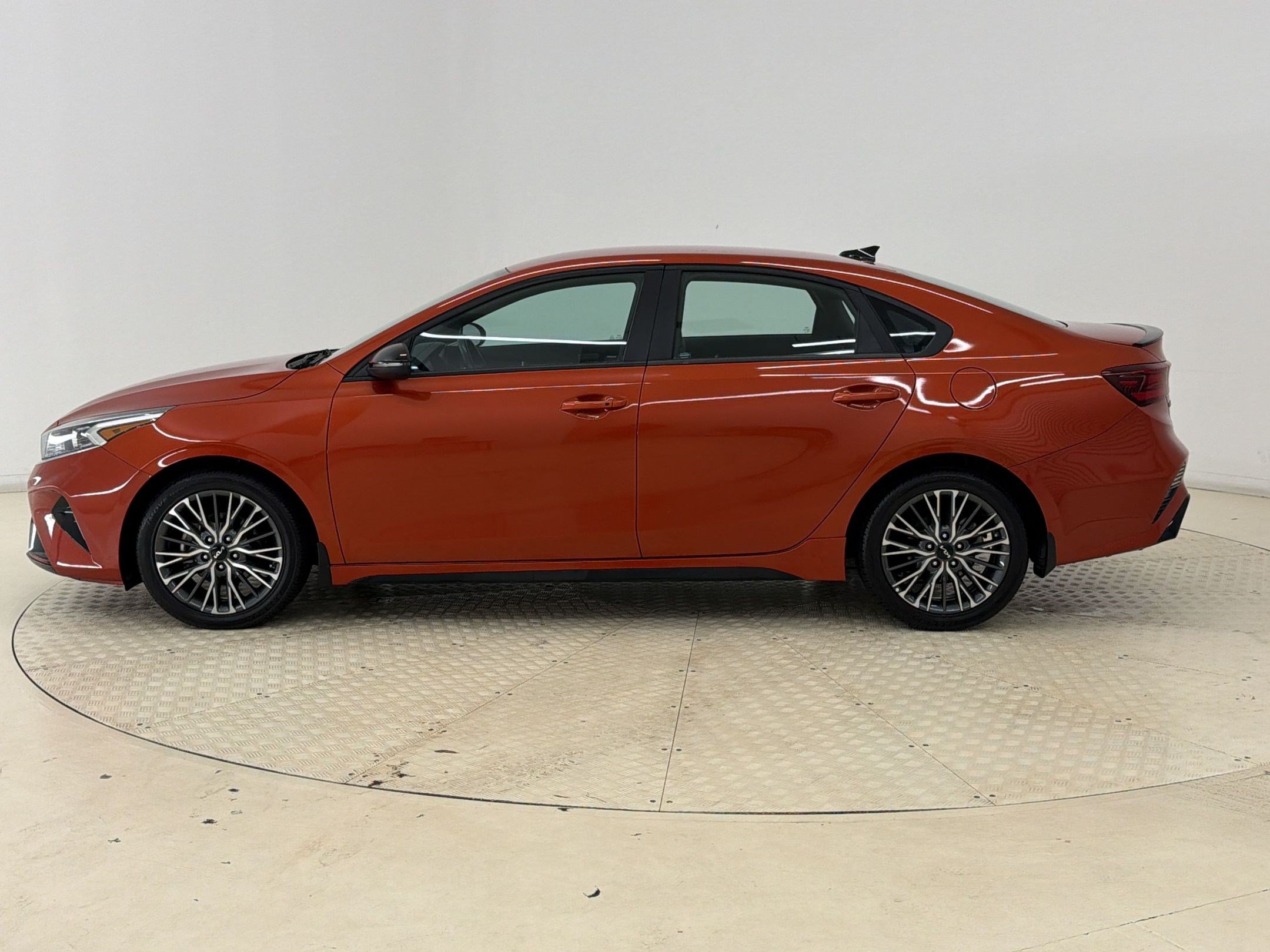 Used 2023 Kia Forte GT-Line FWD image 2