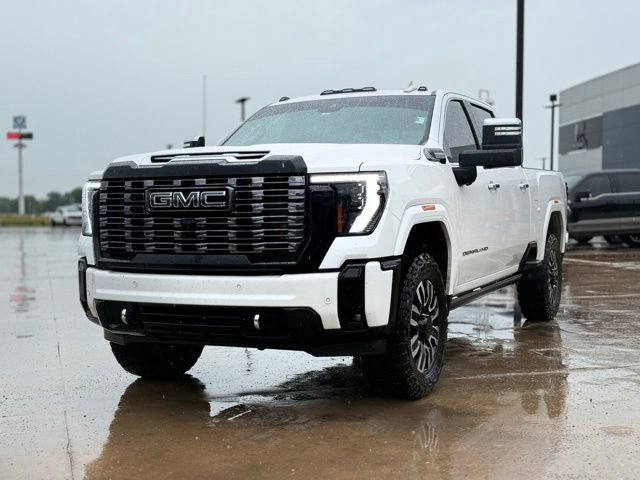 Used 2025 GMC Sierra 3500 Denali Ultimate AWD/4WD image 4