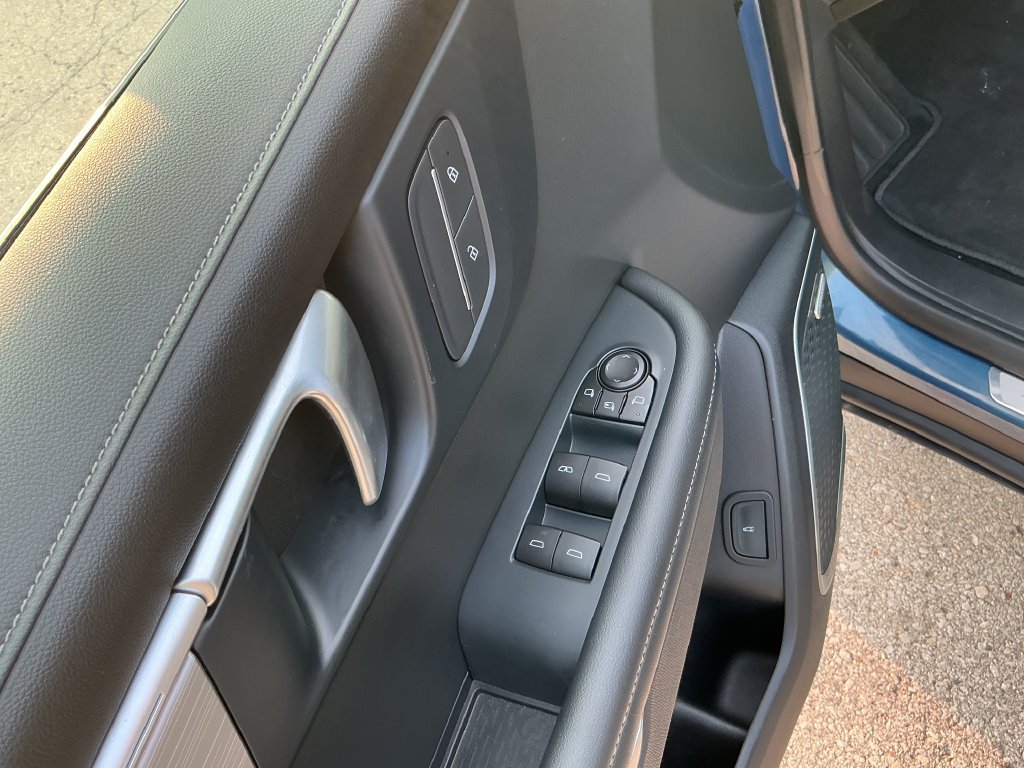 Used 2025 Buick Enclave Preferred FWD image 34