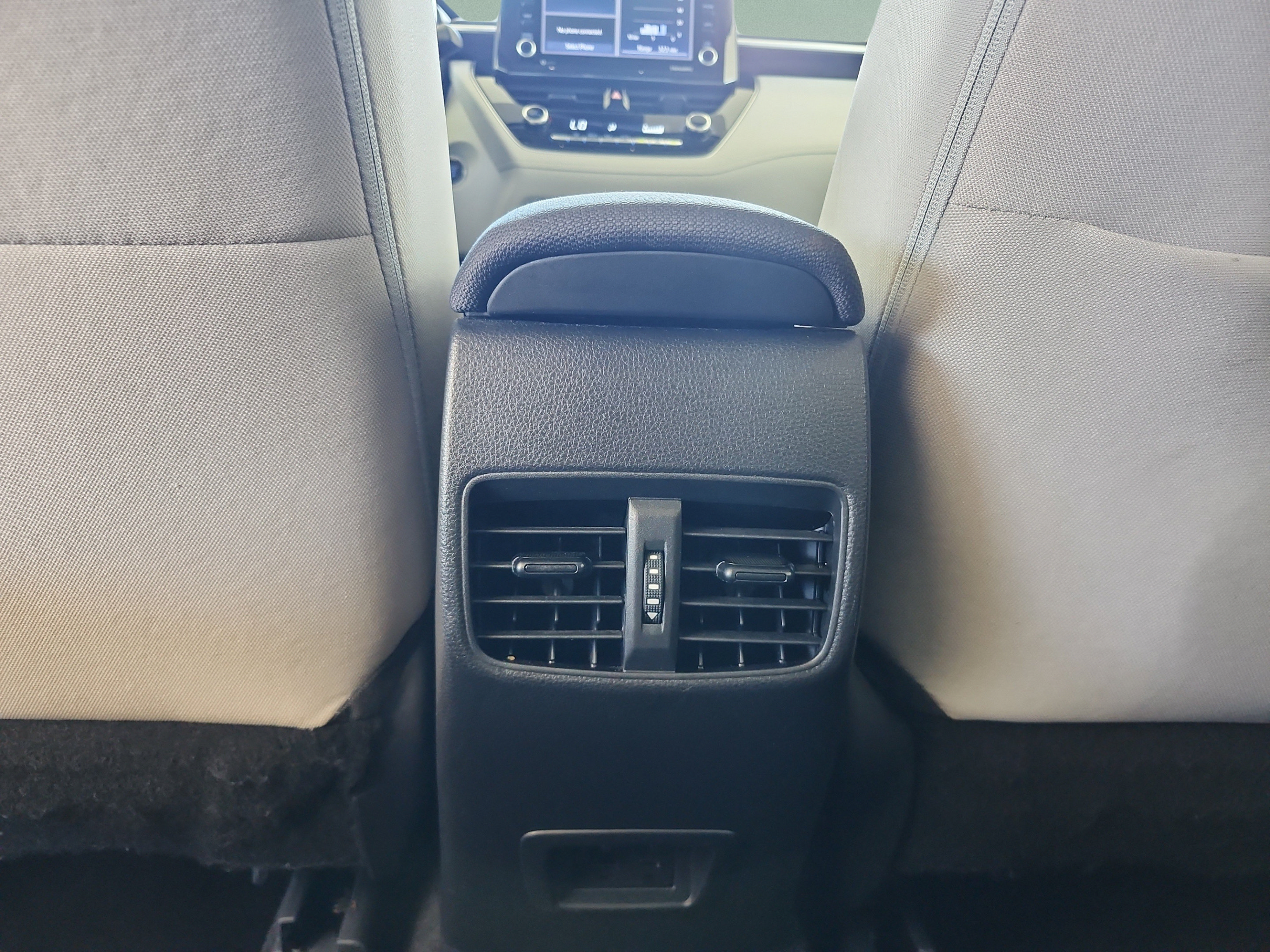 Used 2022 Toyota Corolla Cross LE w/ Moonroof Package FWD image 18