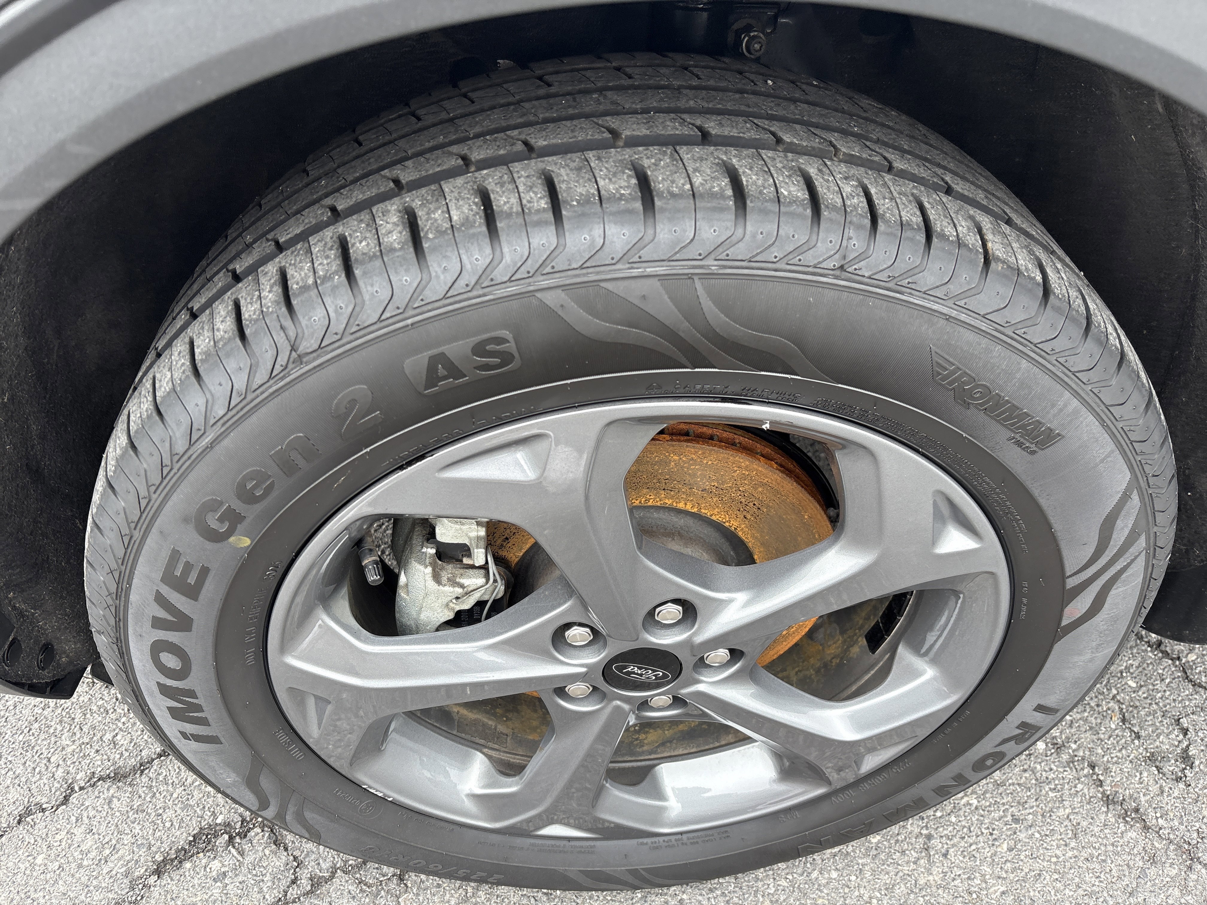 Certified 2025 Ford Escape ST-Line Select AWD/4WD image 12