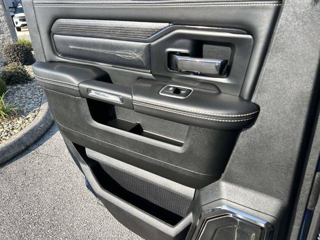 Used 2022 RAM 3500 Limited AWD/4WD image 17