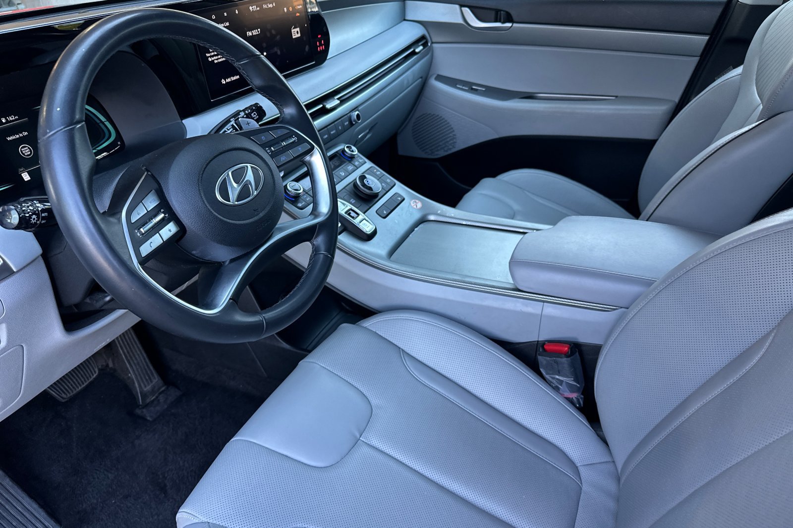 Used 2025 Hyundai Palisade SEL FWD image 9
