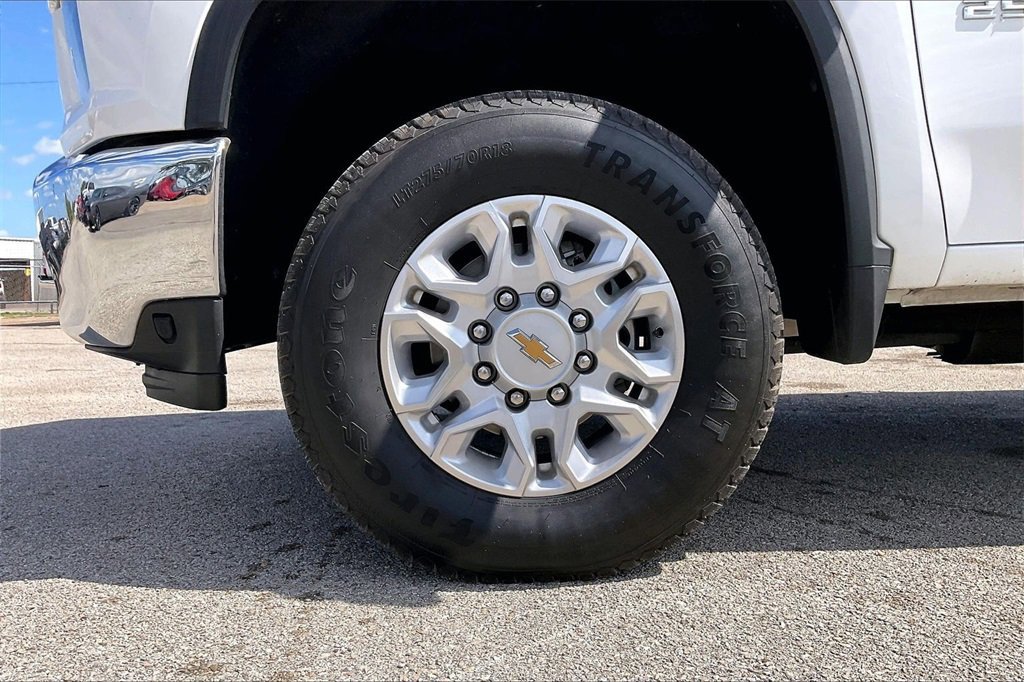 Used 2021 Chevrolet Silverado 2500 LT w/ Z71 Off-Road Package image 34