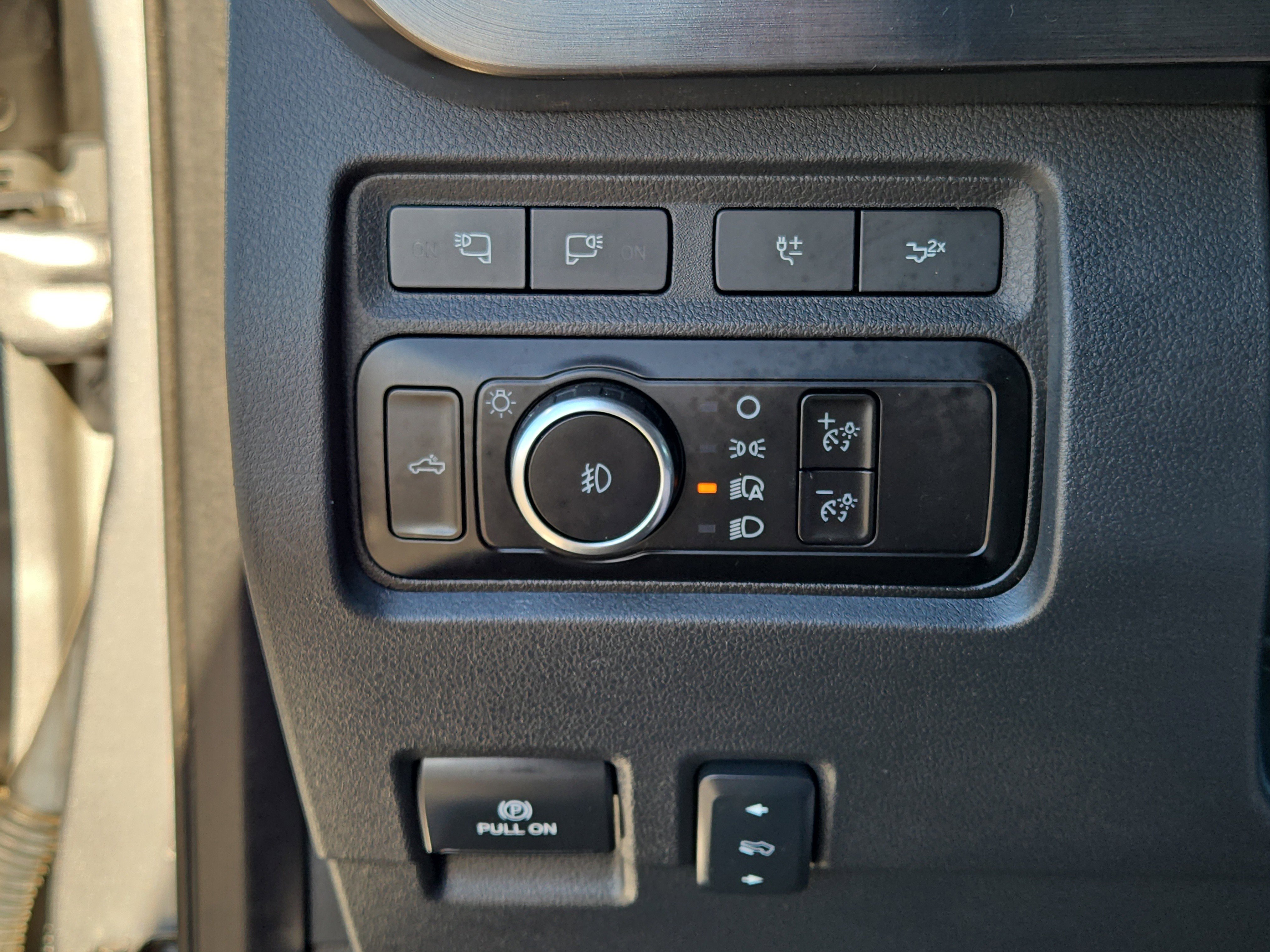 Certified 2023 Ford F250 Lariat w/ Lariat Ultimate Package image 23