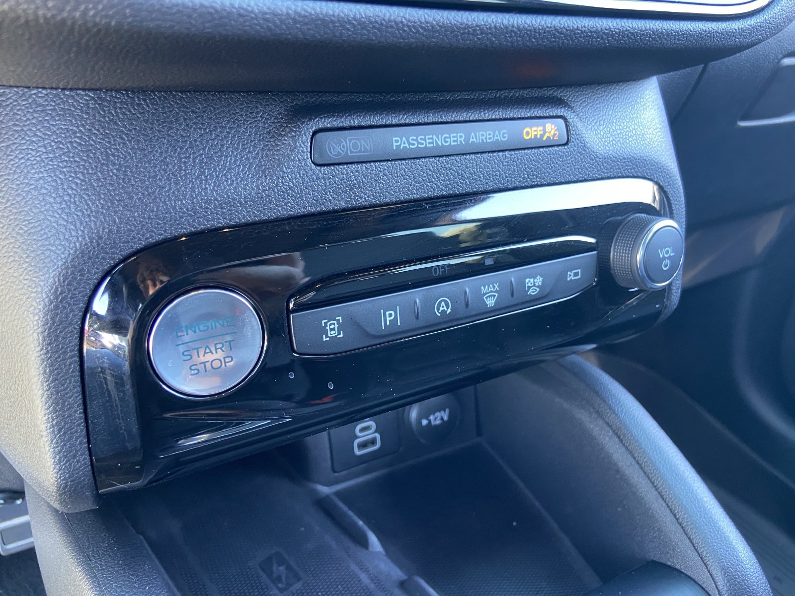 Certified 2024 Ford Escape ST-Line Elite w/ Premium Technology Package AWD/4WD image 28
