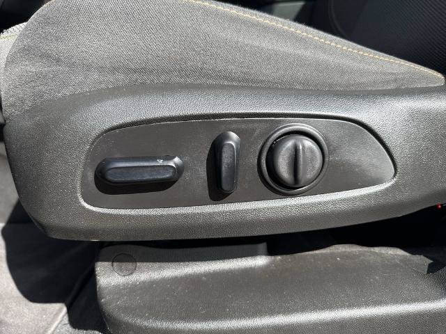 Used 2021 Chevrolet Traverse LT AWD/4WD image 12
