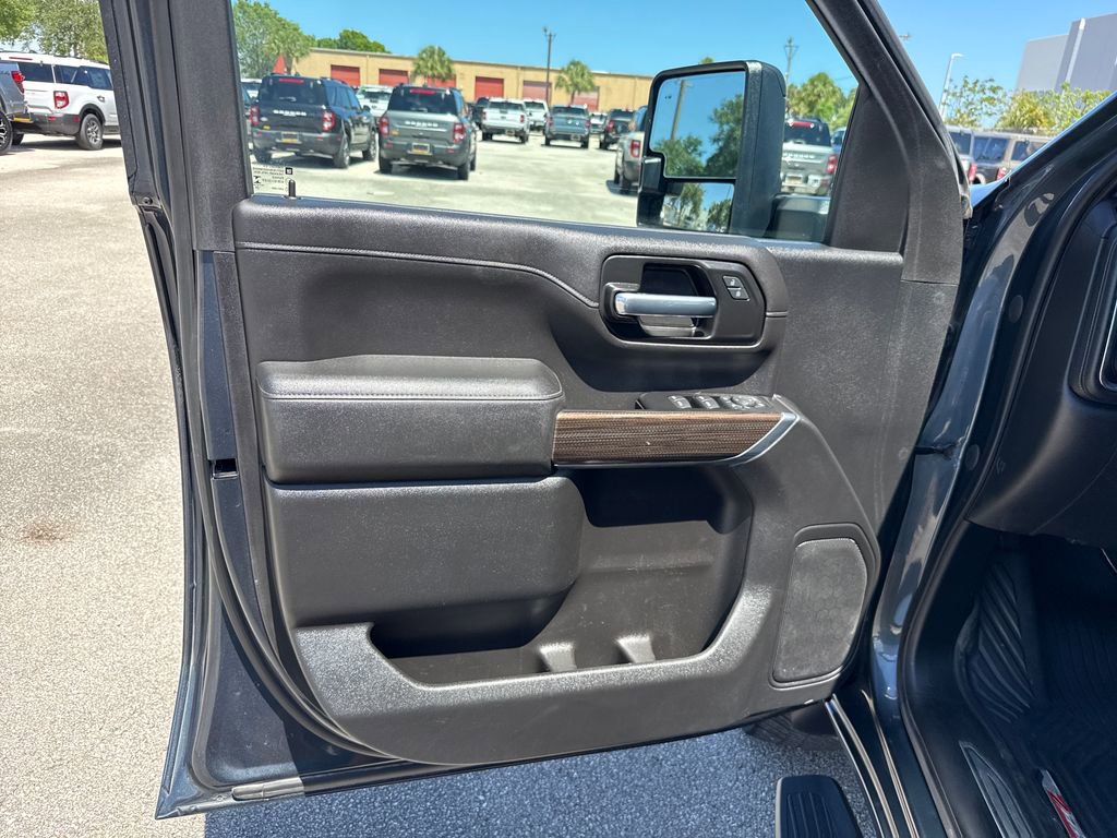 Used 2020 Chevrolet Silverado 2500 LT w/ All Star Edition AWD/4WD image 13