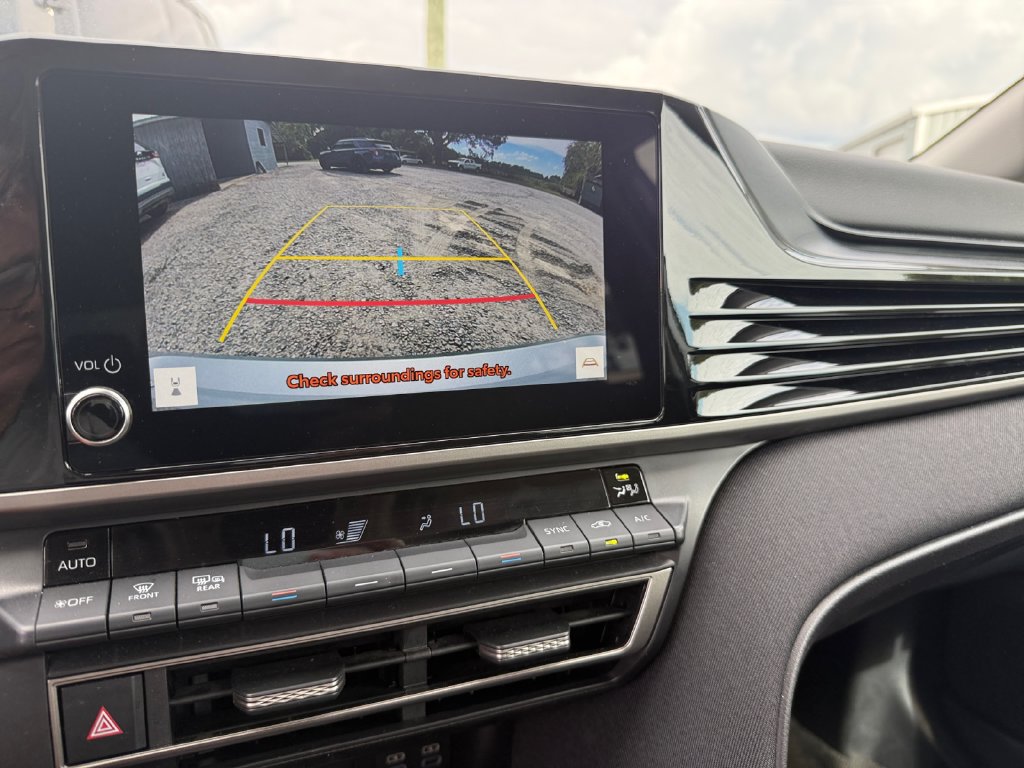 Used 2025 Toyota Camry LE FWD image 18