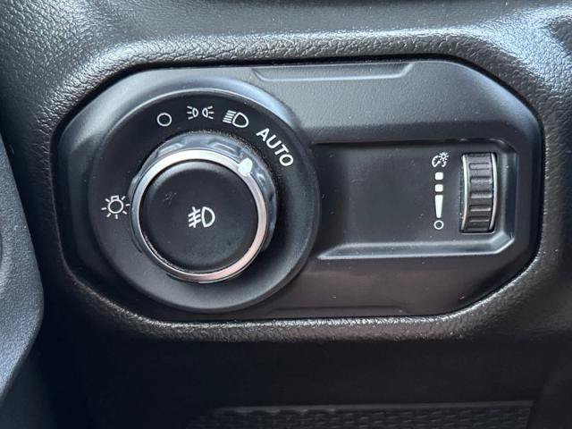 Used 2023 Jeep Wrangler Unlimited Sport AWD/4WD image 17