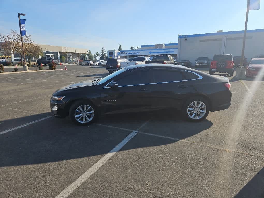 Used 2020 Chevrolet Malibu LT image 2