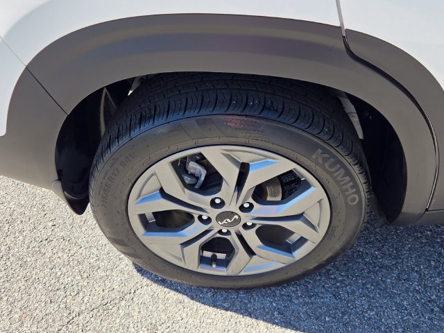 Used 2024 Kia Seltos S FWD image 9