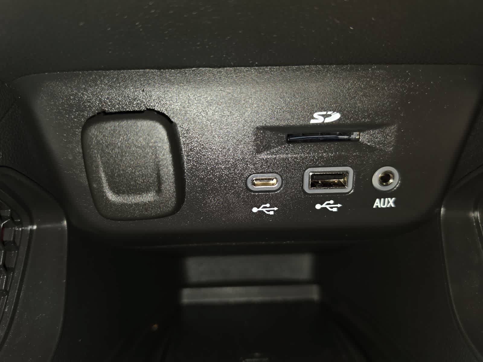 Used 2022 Chevrolet TrailBlazer RS w/ Technology Package FWD image 19