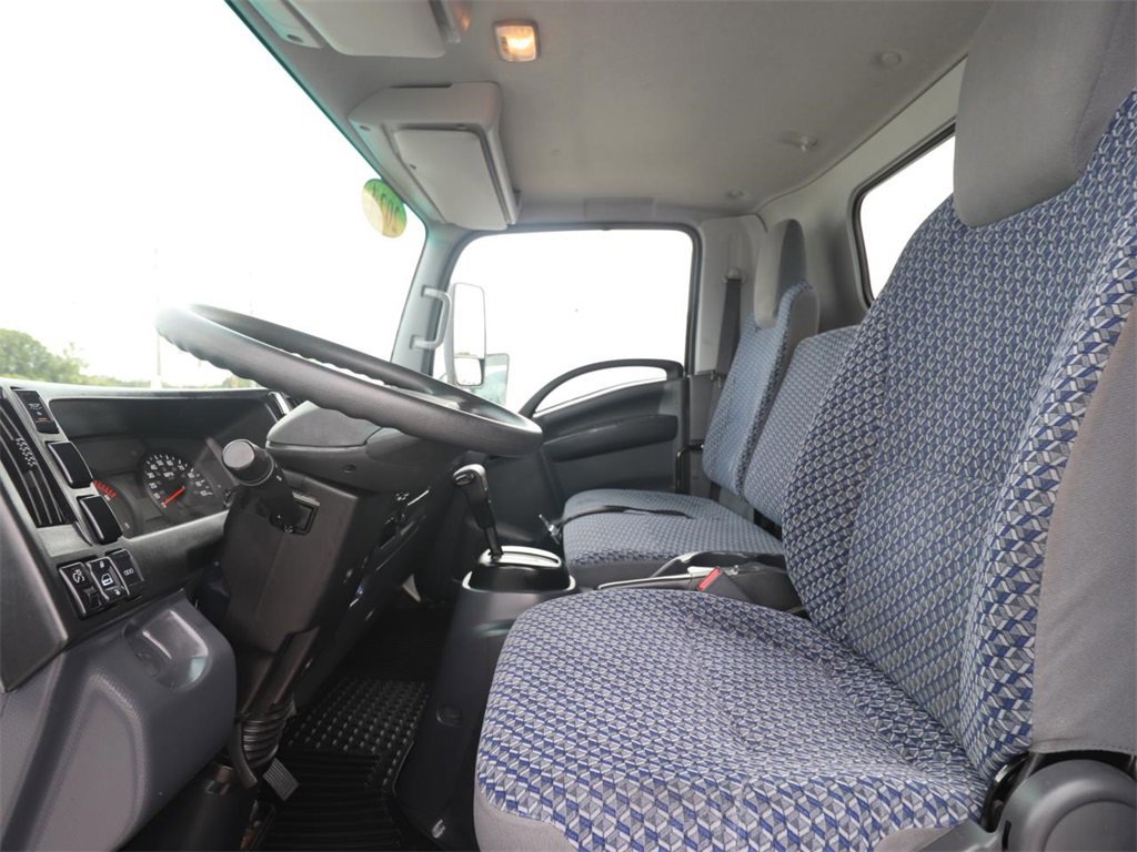 Used 2024 Isuzu NPR image 12