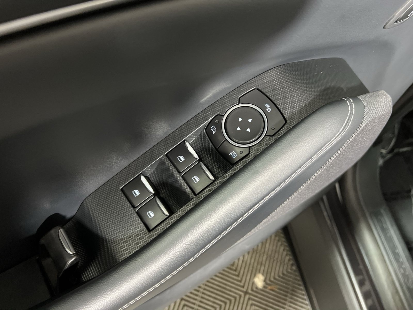 Certified 2022 Ford Mustang Mach-E Select AWD/4WD image 15