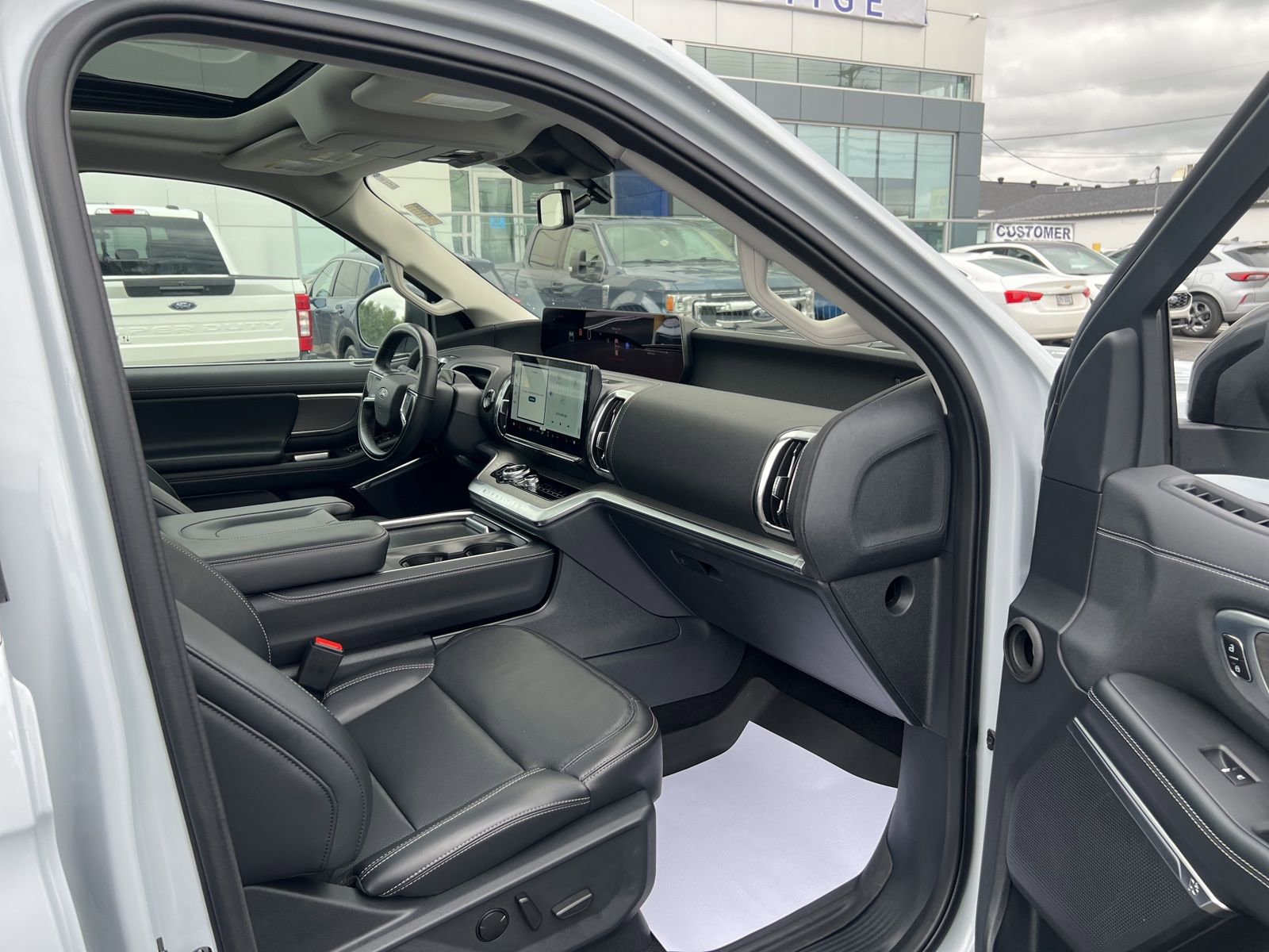 Certified 2025 Ford Expedition Platinum AWD/4WD image 81