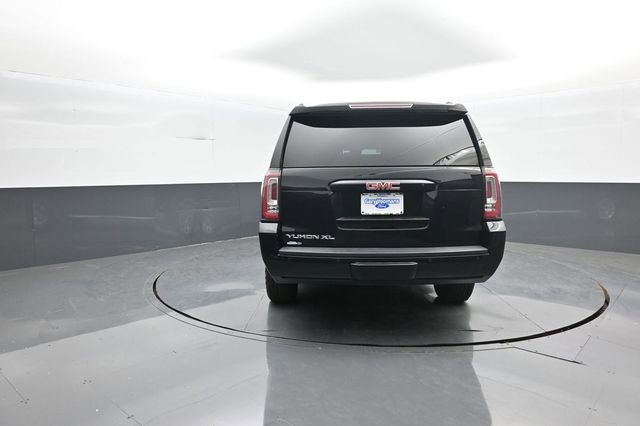 Used 2019 GMC Yukon XL SLT image 6