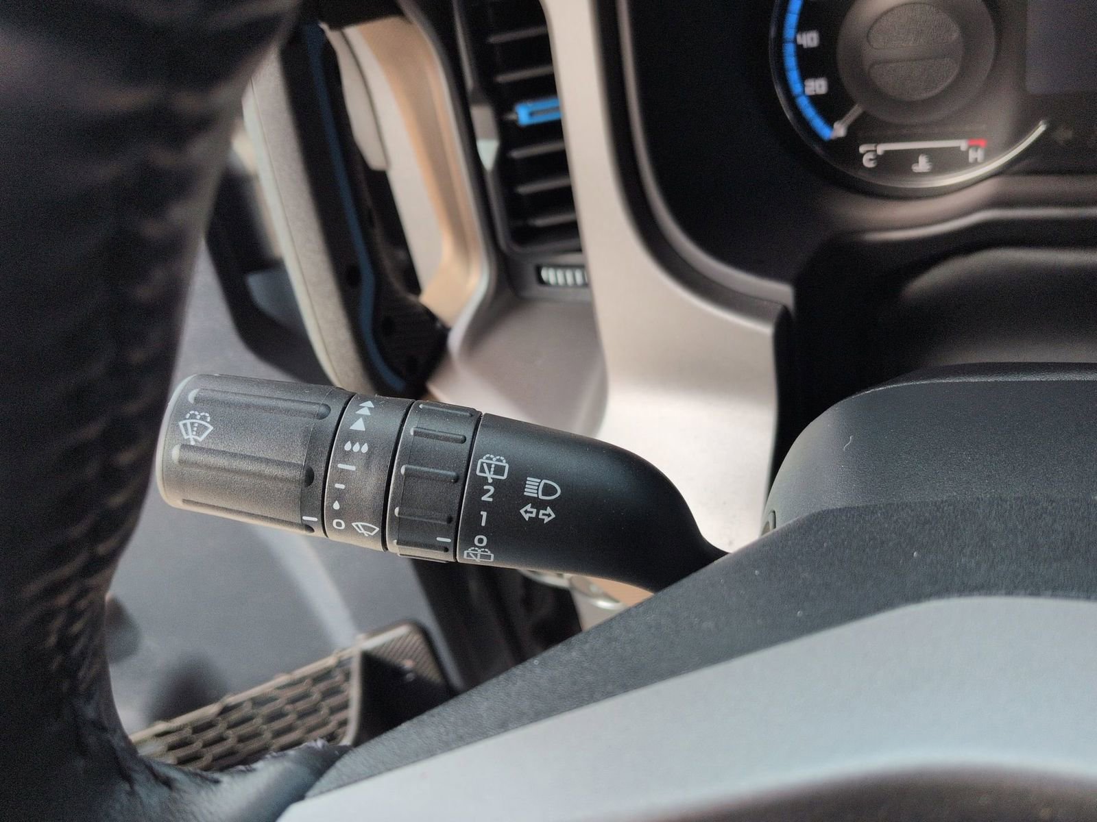 Certified 2023 Ford Bronco Outer Banks w/ Sasquatch Package image 32