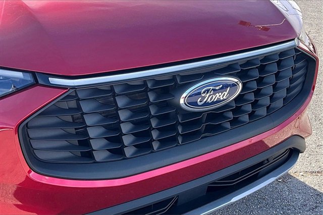 Certified 2025 Ford Escape Platinum image 26