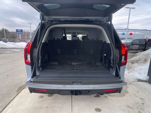 Certified 2025 Ford Expedition Active image 38