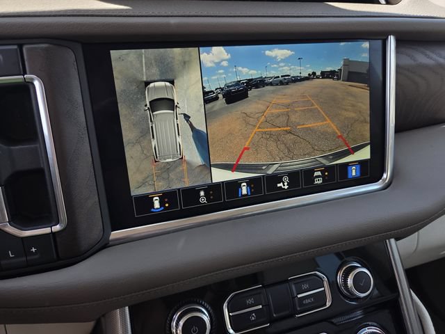 Used 2021 GMC Yukon XL Denali w/ Denali Ultimate Package AWD/4WD image 10