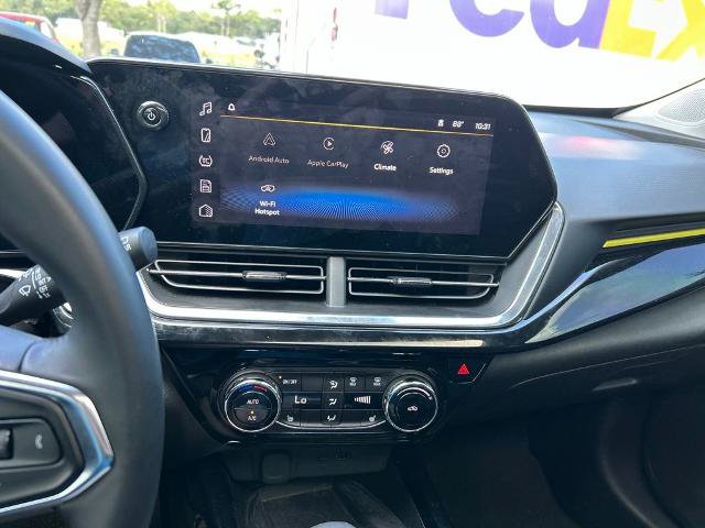 Used 2024 Chevrolet Trax ACTIV w/ Sunroof Package FWD image 30
