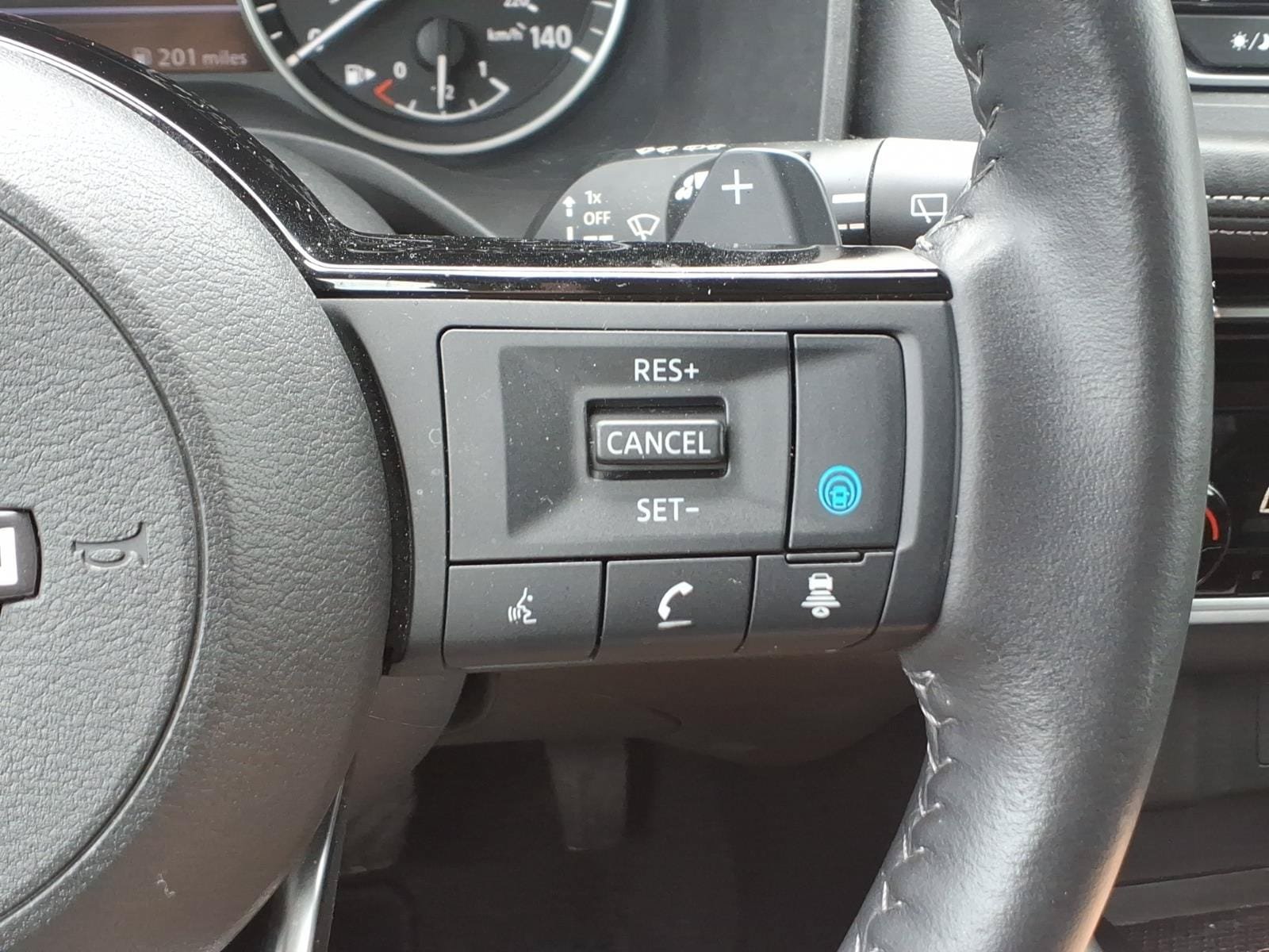 Used 2023 Nissan Rogue SL AWD/4WD image 18