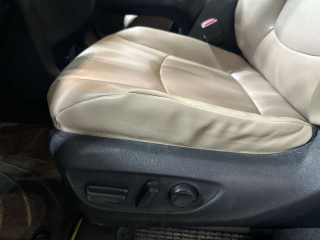 Used 2022 Toyota Sienna XLE FWD image 18