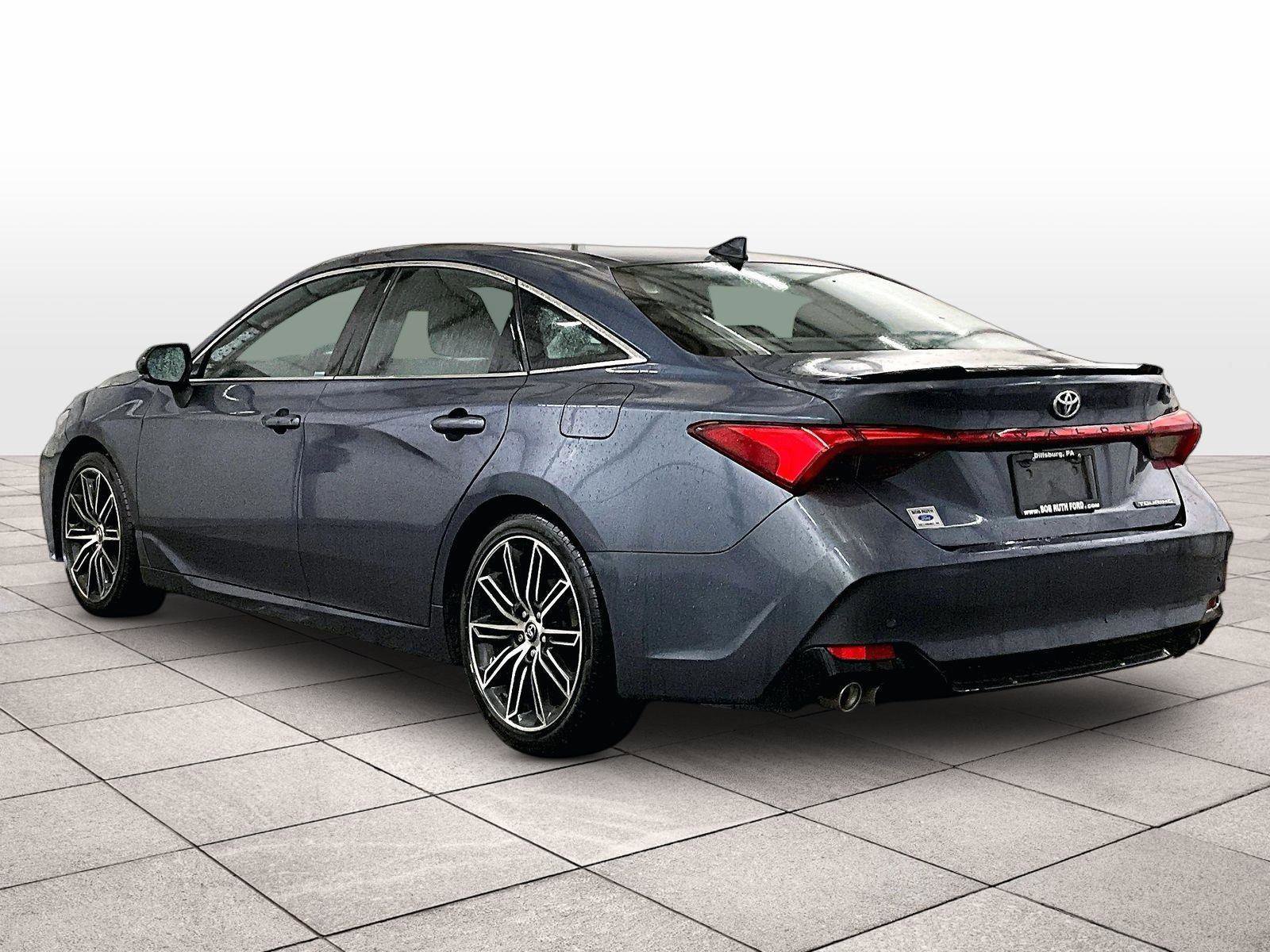 Used 2019 Toyota Avalon Touring w/ Advanced Safety Package FWD image 10