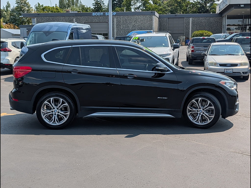 Used 2018 BMW X1 xDrive28i AWD/4WD image 5