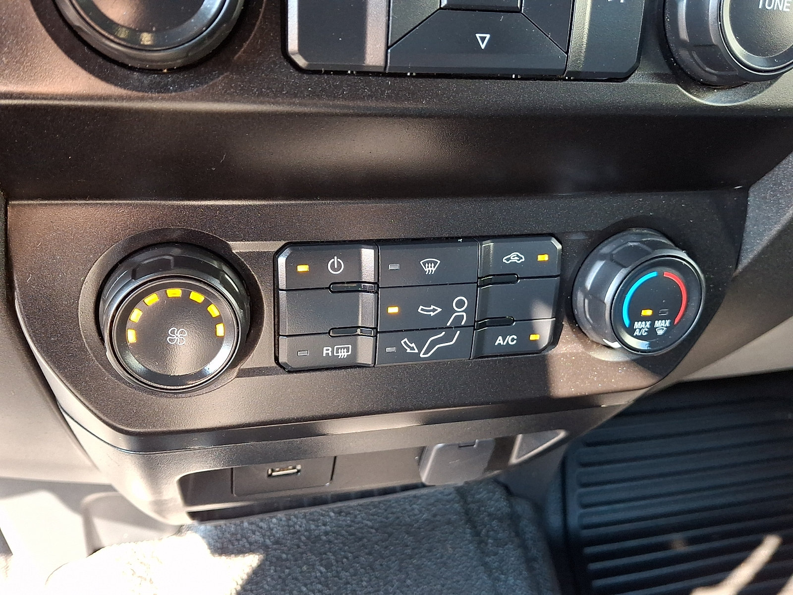 Certified 2022 Ford F250 XL w/ Power Equipment Group AWD/4WD image 16
