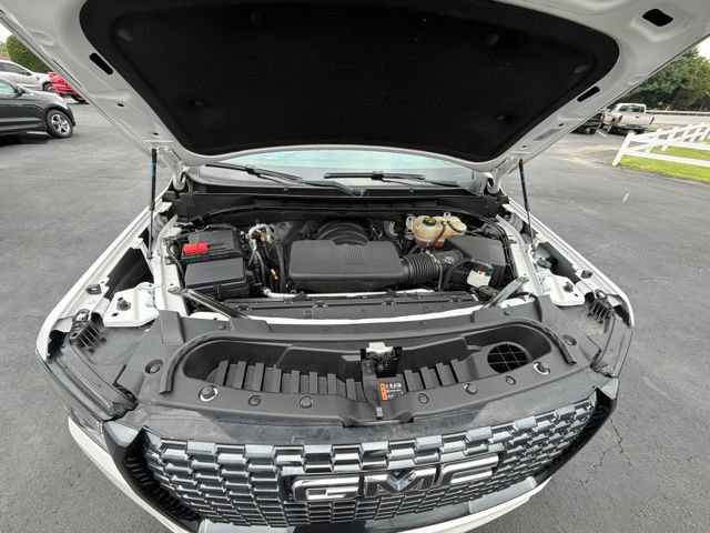 Used 2023 GMC Yukon XL Denali Ultimate AWD/4WD image 31
