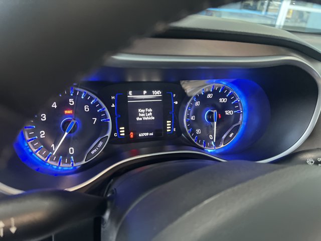 Used 2023 Chrysler Voyager LX FWD image 10