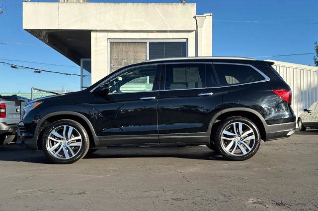Used 2018 Honda Pilot Touring image 2