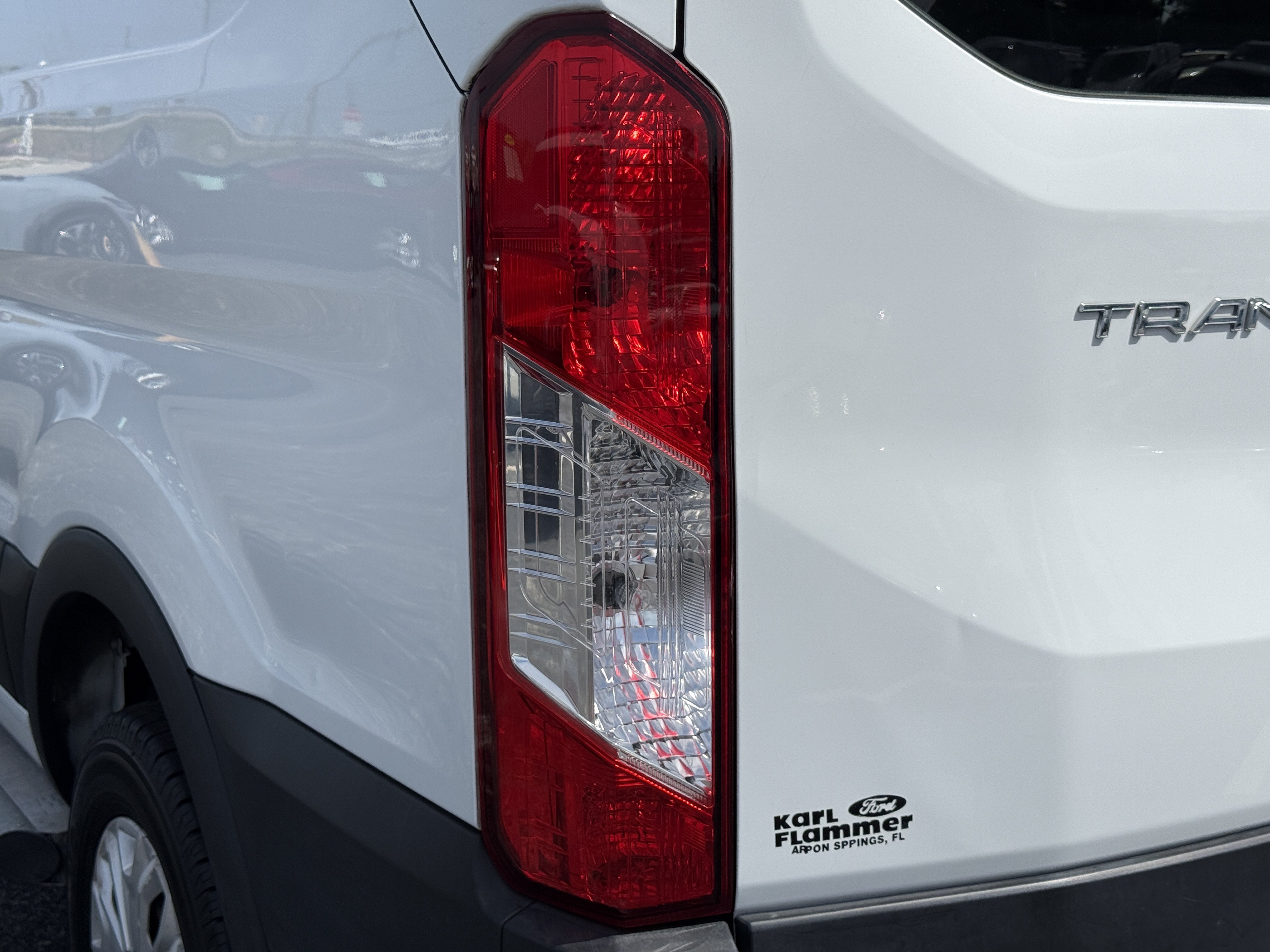 Certified 2019 Ford Transit 250 130 Low Roof w/ Exterior Upgrade Package RWD image 8