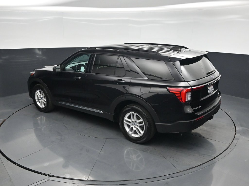 Certified 2025 Ford Explorer Active AWD/4WD image 45