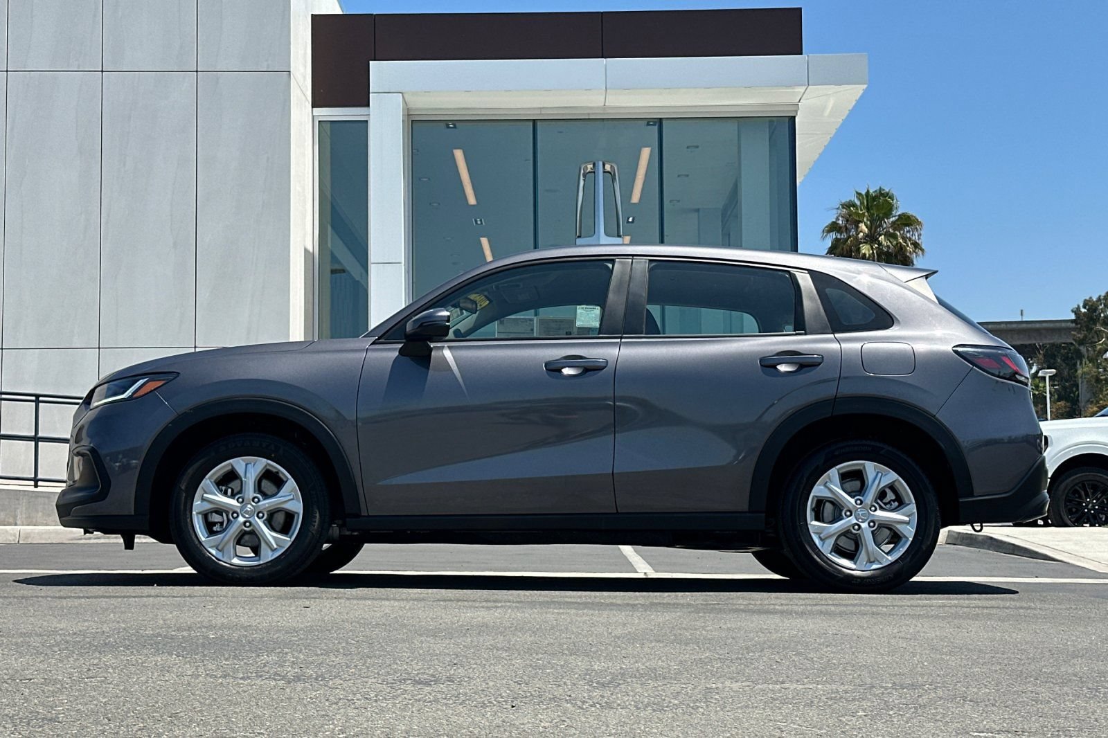 Used 2025 Honda HR-V LX image 6