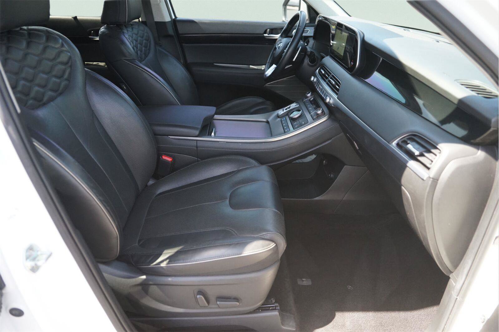 Used 2022 Hyundai Palisade Limited FWD image 19