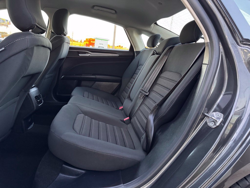 Certified 2019 Ford Fusion SE FWD image 9
