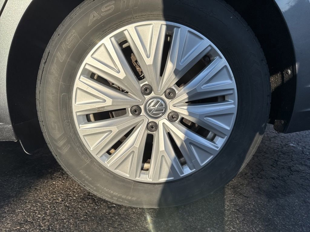 Used 2019 Volkswagen Jetta S image 14