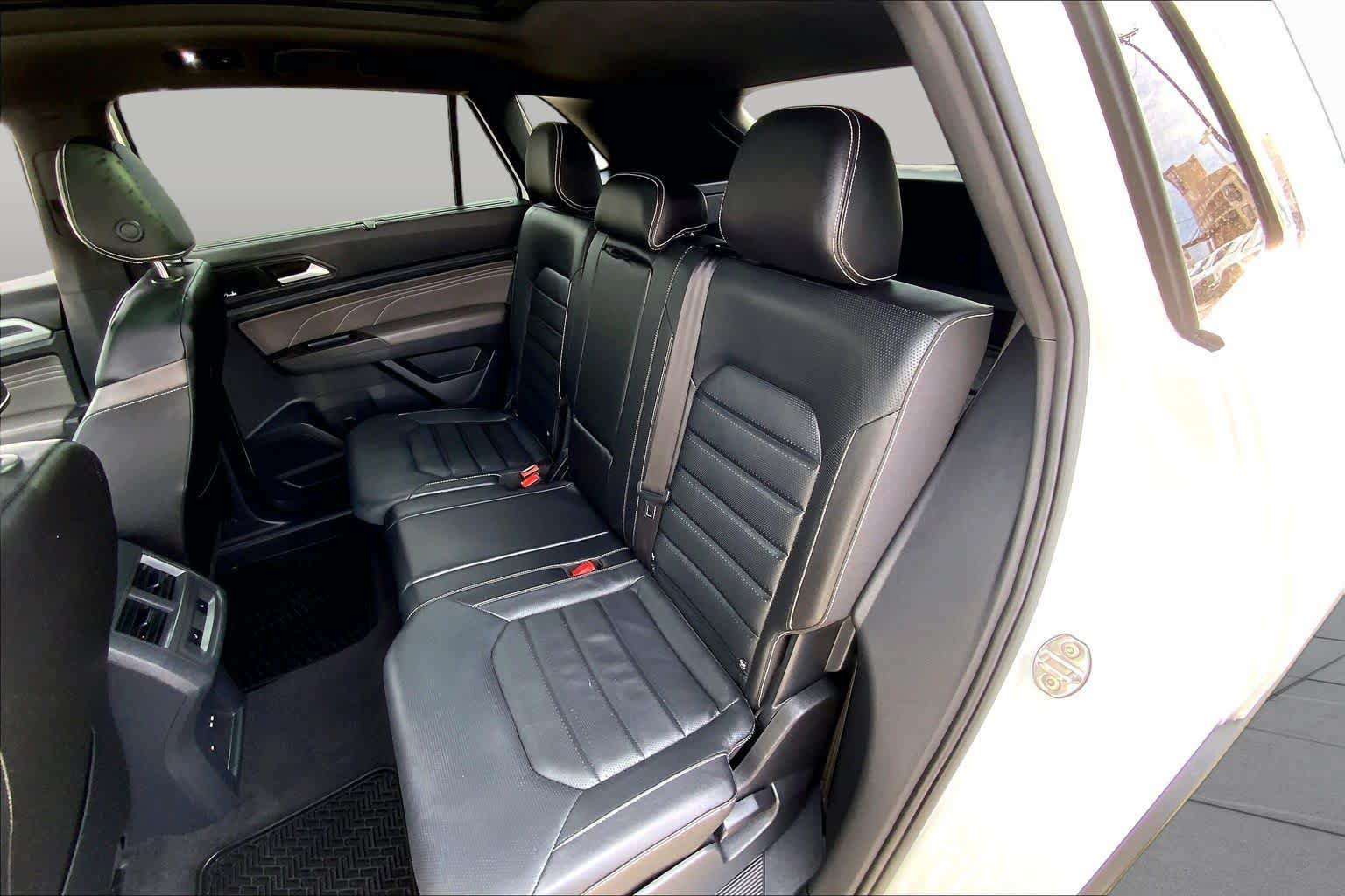 Used 2023 Volkswagen Atlas Cross Sport SEL Premium R-Line AWD/4WD image 19