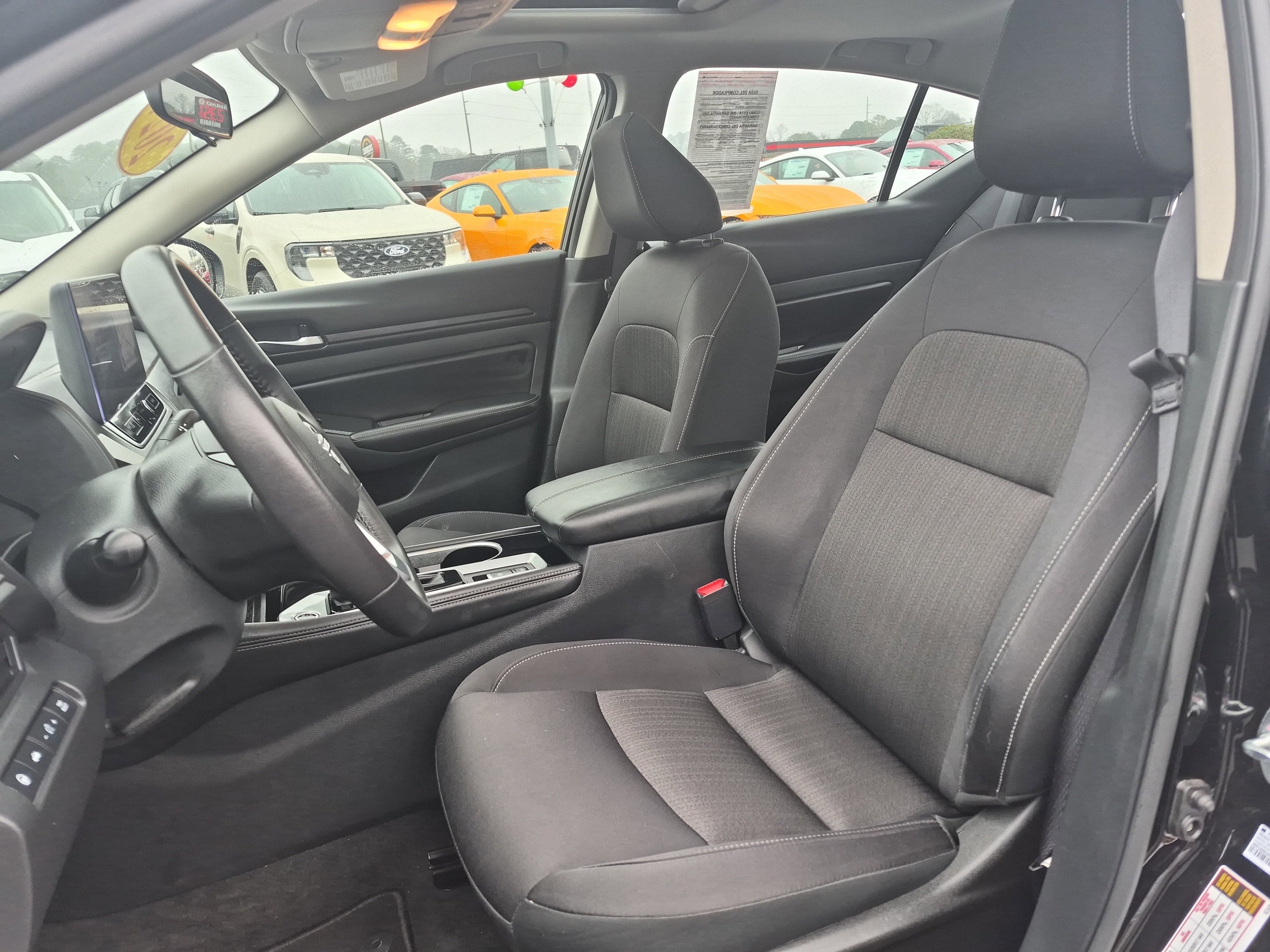 Used 2024 Nissan Altima 2.5 SV w/ SV Premium Package image 12