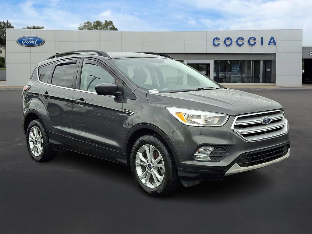 Certified 2018 Ford Escape SE w/ SE Sync 3 Package image 3