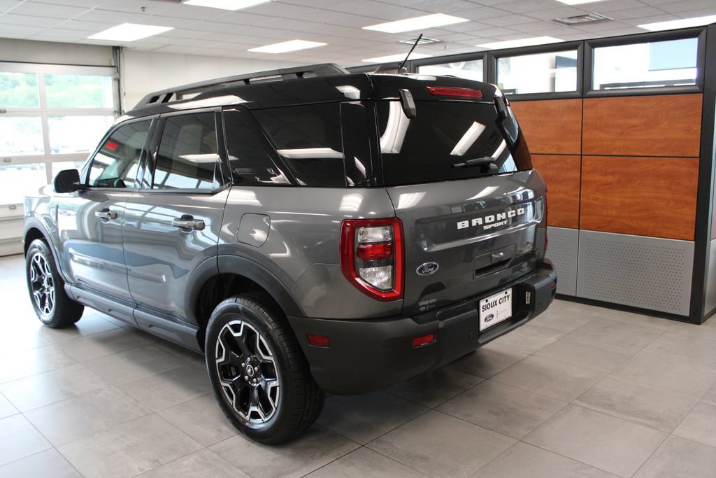 Certified 2025 Ford Bronco Sport Outer Banks AWD/4WD image 3