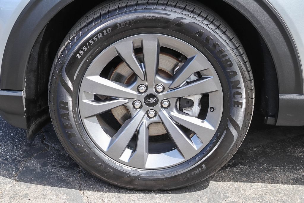 Certified 2021 Ford Explorer XLT w/ Equipment Group 202A RWD image 14